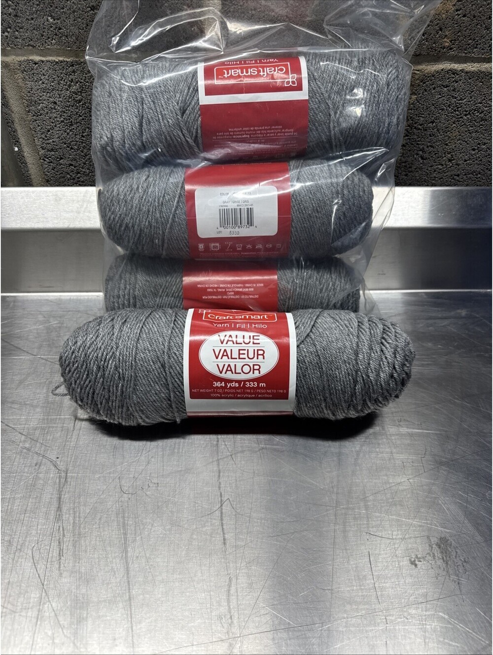 craft smart value yarn 100% Acrylic Color 13 Gray 4 Skein Lot